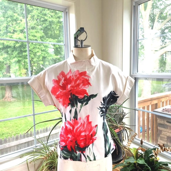 Etcetera Women's Short Short Sleeve Bold Floral Print Snap Front Jacket Sz 2 - Picture 5 of 8